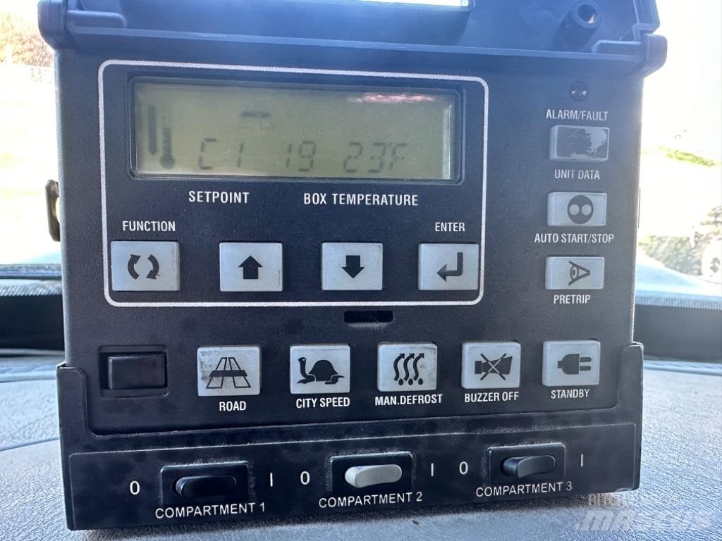 International 4300 Фургони