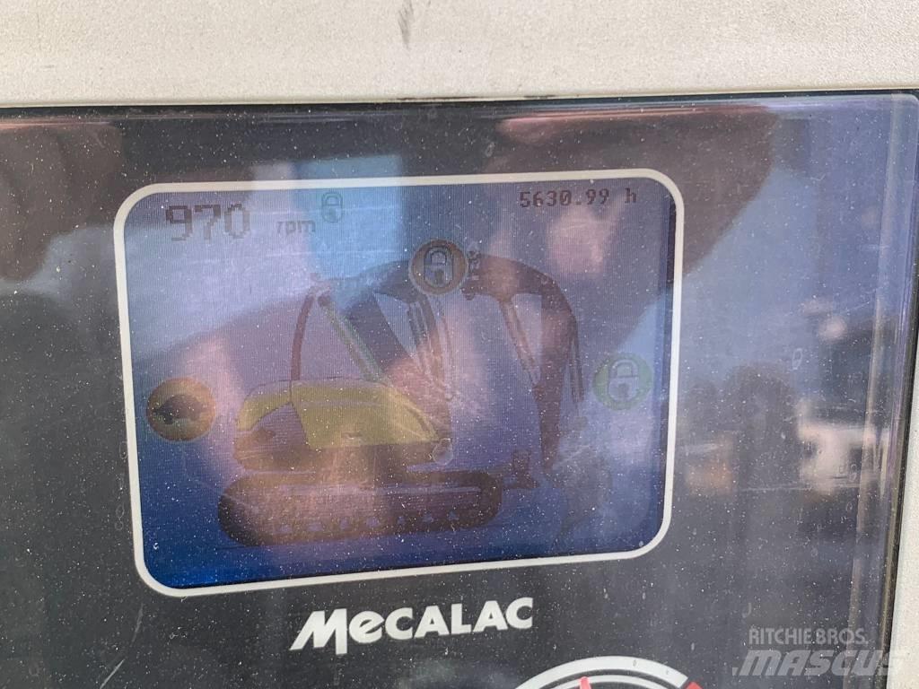 Mecalac 8 M CR Середні екскаватори 7т. - 12т.