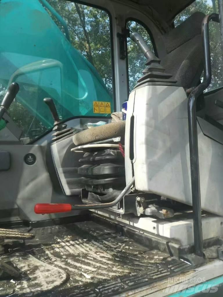 Kobelco SK 330 Гусеничні екскаватори