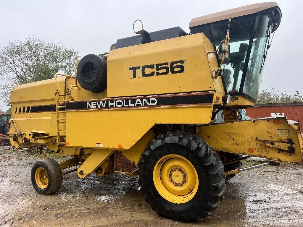 New Holland TC 56 Зернозбиральні комбайни