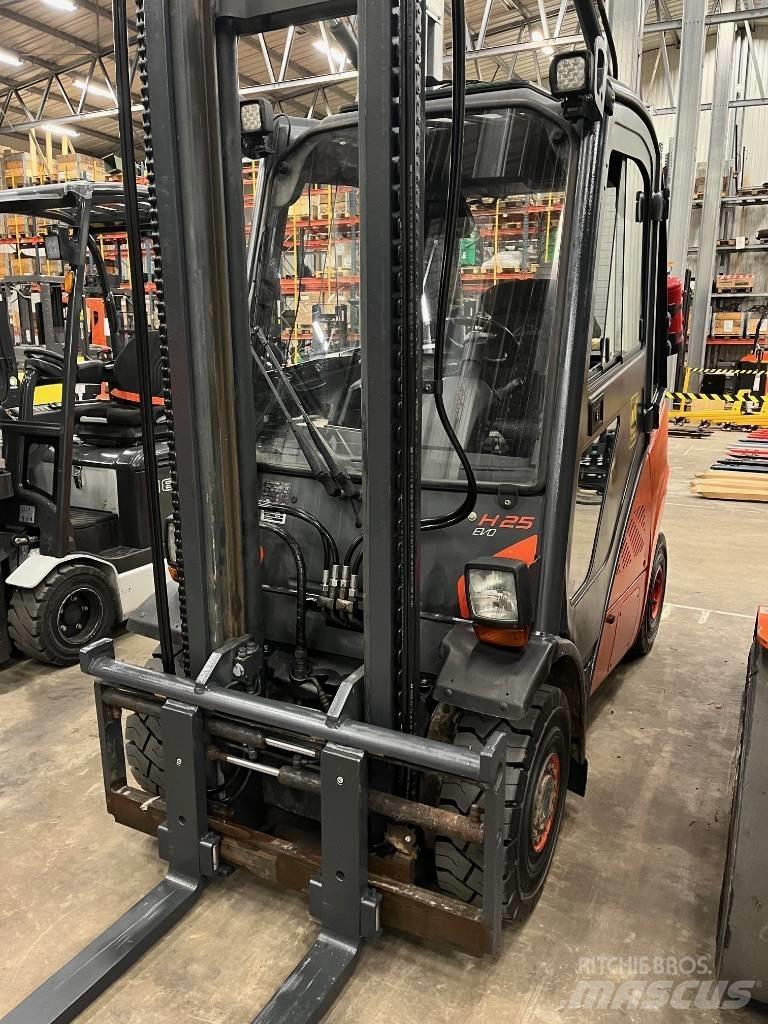 Linde H25D-02 Дизельні навантажувачі