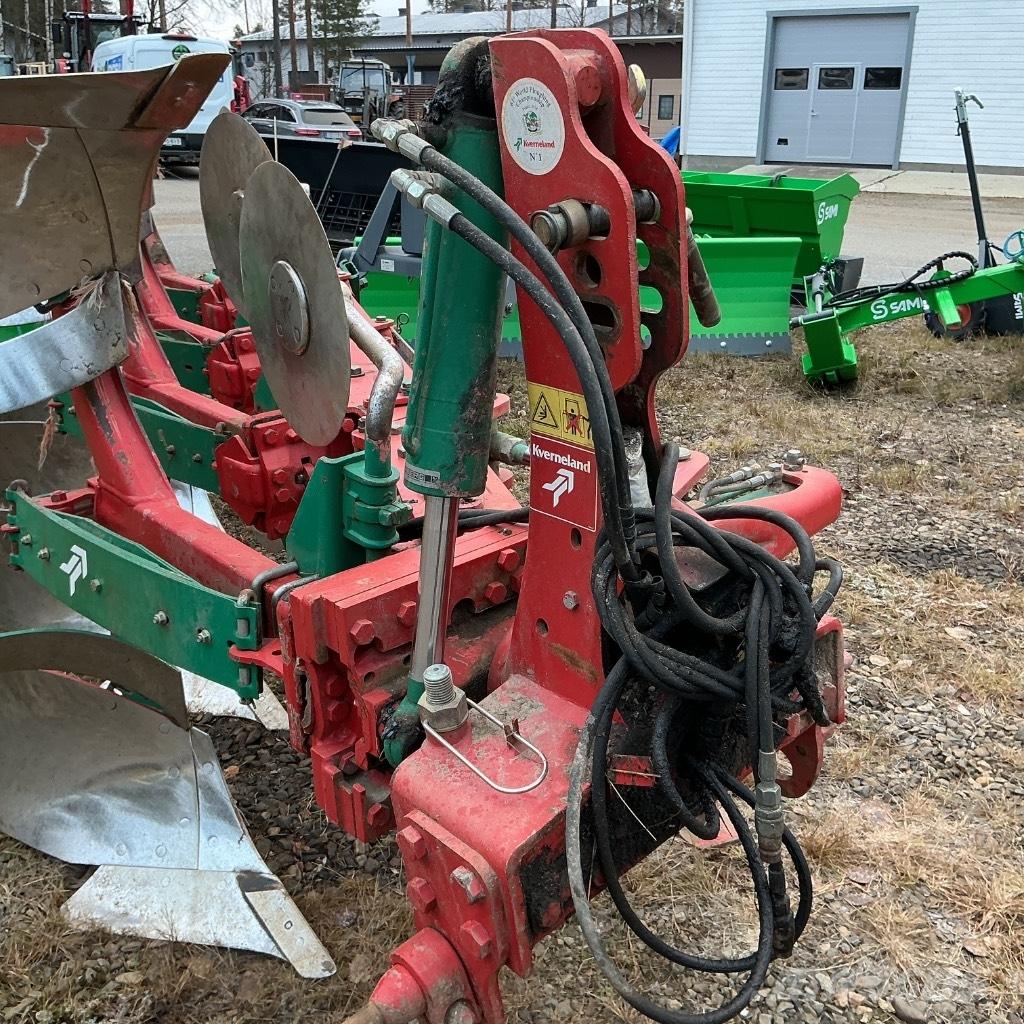 Kverneland ES85 Реверсивні плуги