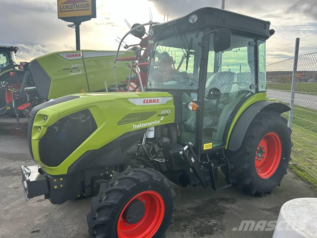 CLAAS Nexos 220 Трактори