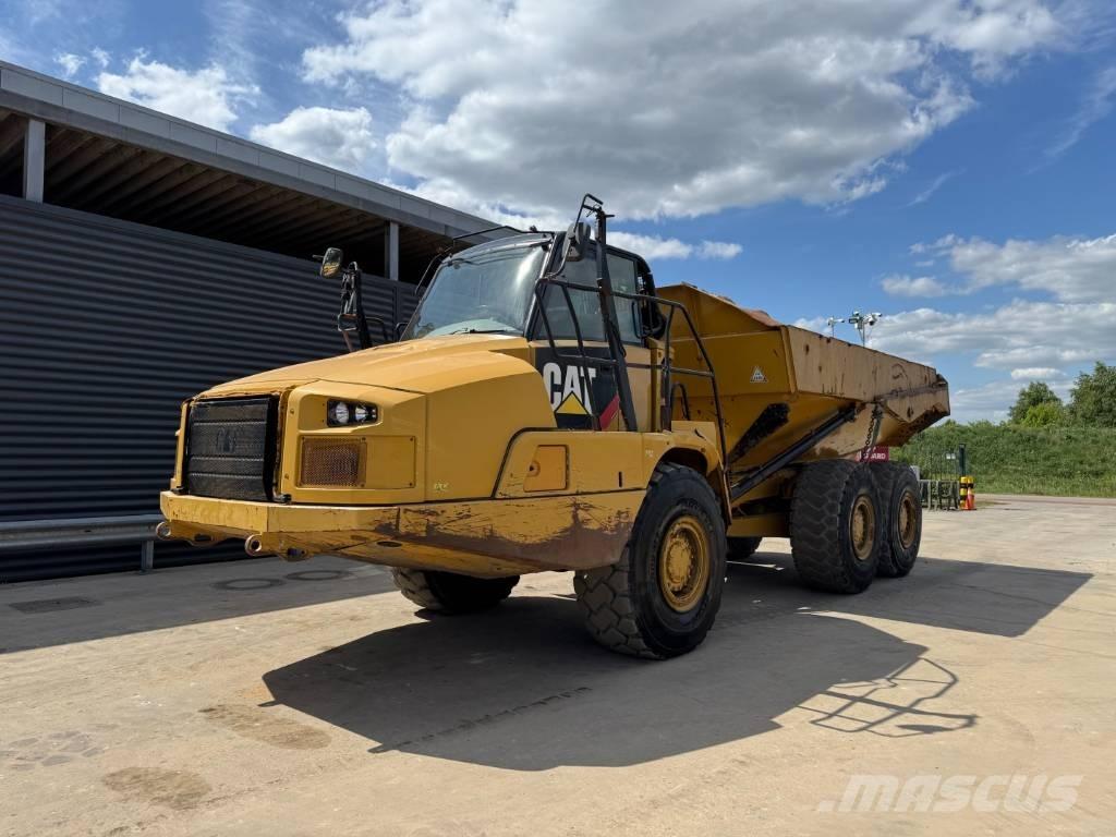 CAT 730C Зчленовані самоскиди