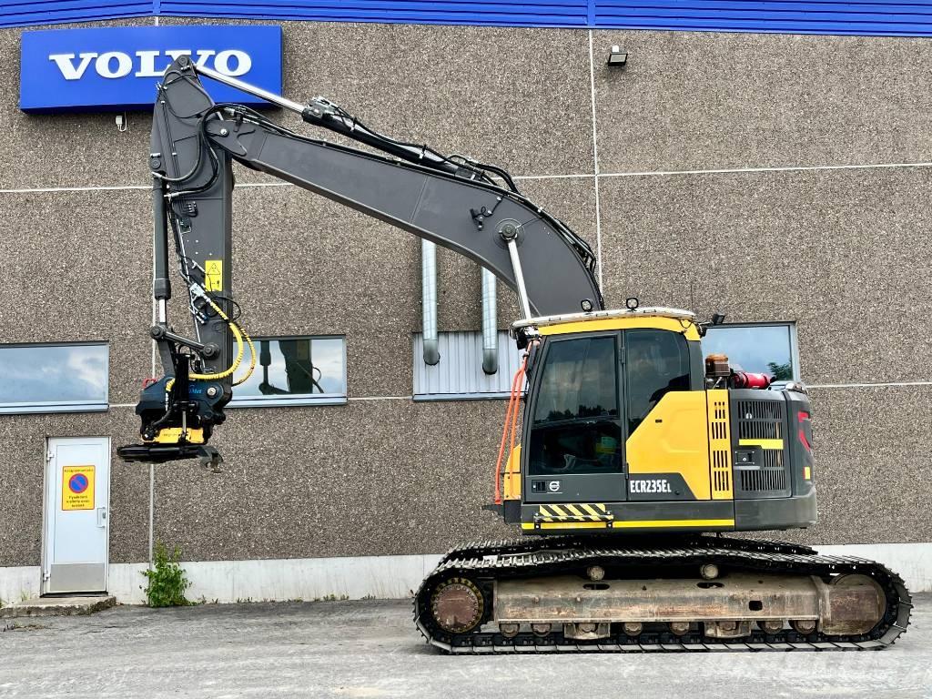 Volvo ECR 235 E Гусеничні екскаватори