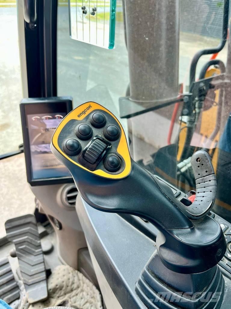 Volvo ECR 235 E Гусеничні екскаватори