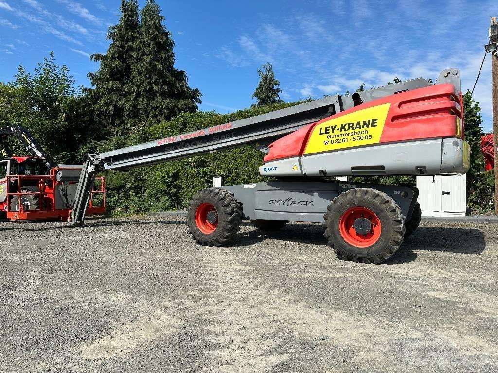 SkyJack SJ66T Колінчаті підйомники