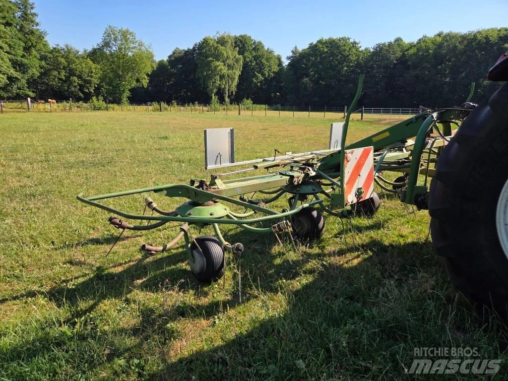 Krone KW 5.50/4x7 Граблі і сінозворушувачі