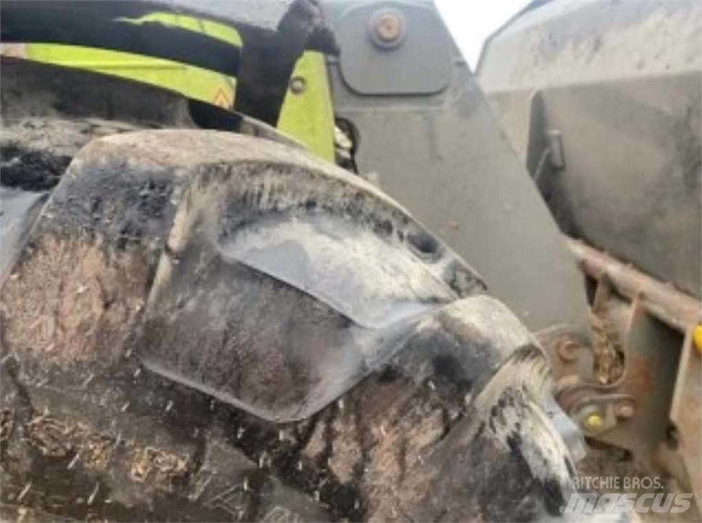 CLAAS 732 Телескопічний навантажувач
