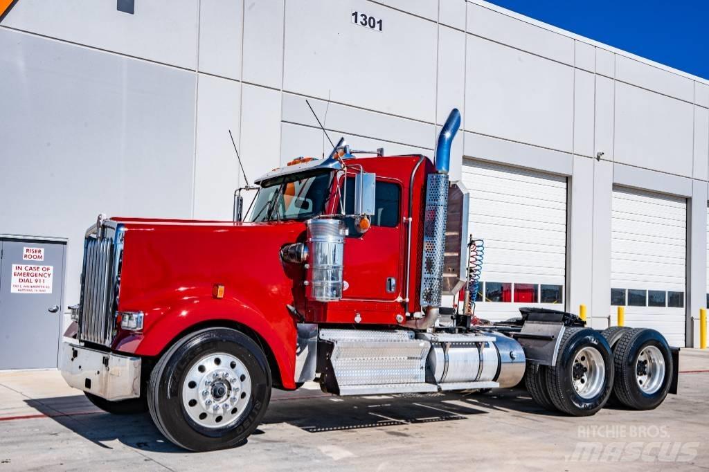 Kenworth W 900 Тягачі