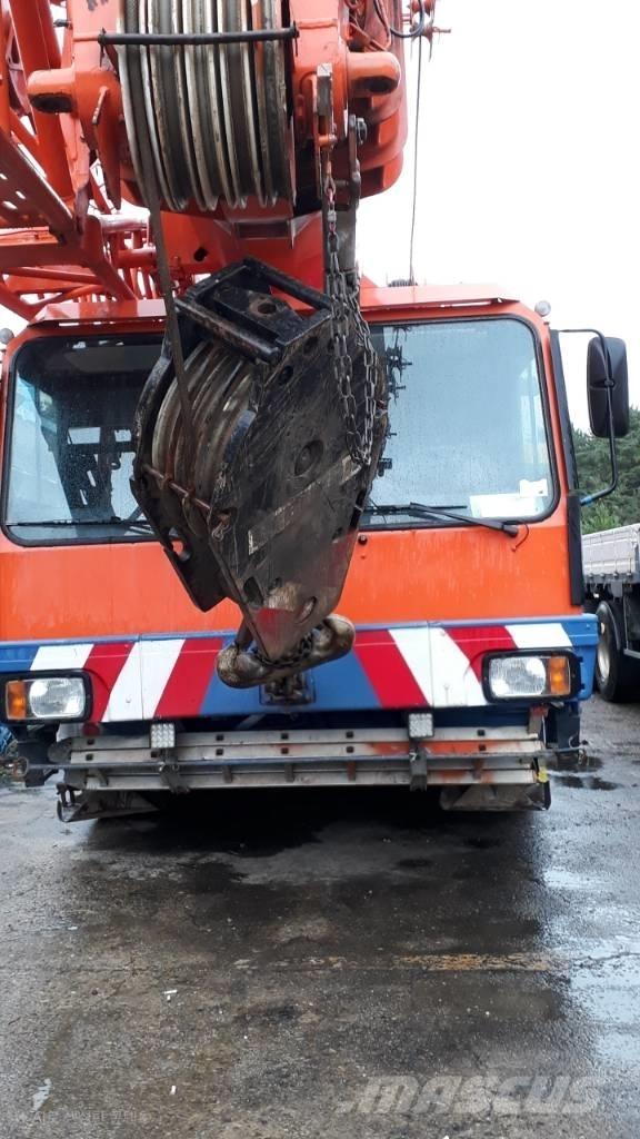 Liebherr LTM 1090-2 автокрани