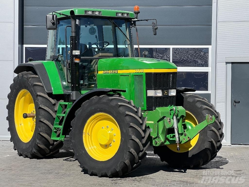 John Deere 7710 PQ Трактори