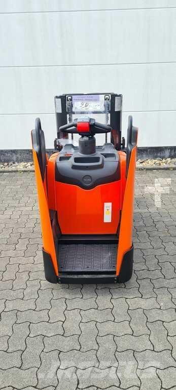 Toyota BT SPE200D Самохідні електроштабелери