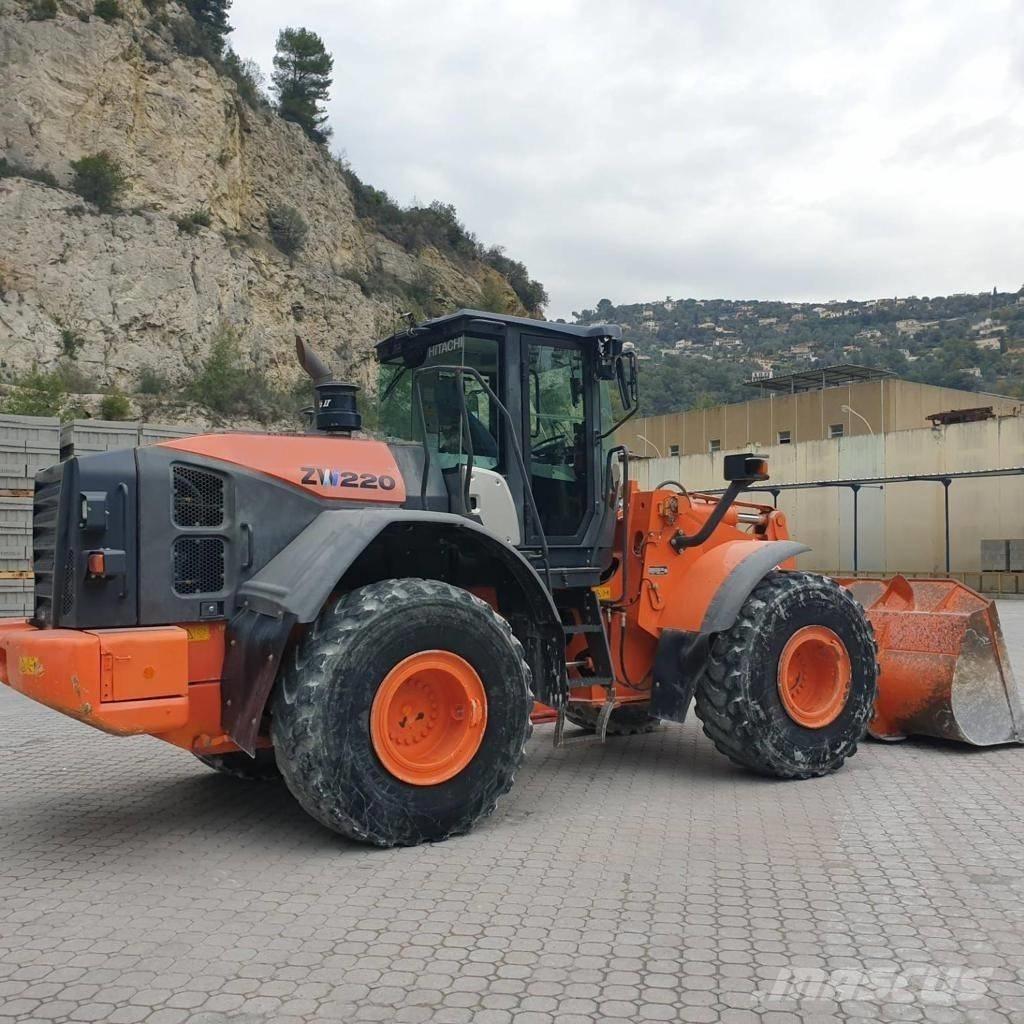Hitachi ZW 220-5 Фронтальні навантажувачі