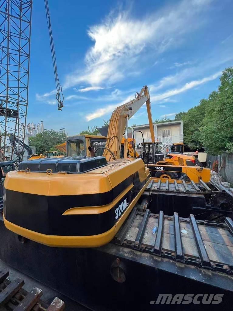 CAT 320 B L Гусеничні екскаватори