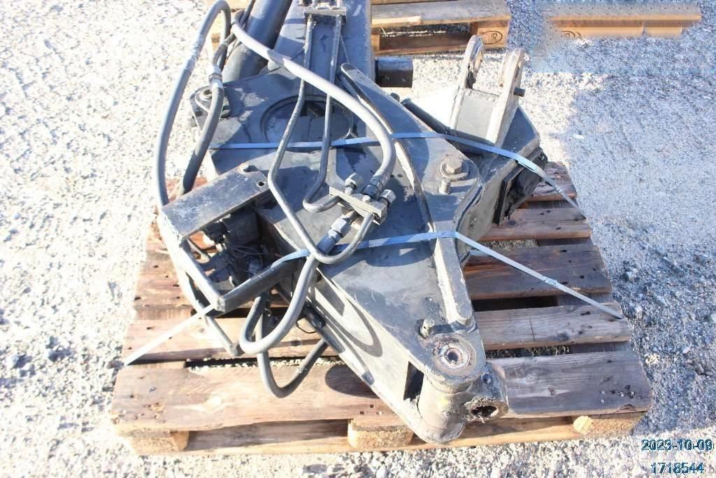 Huddig 960 Шасі