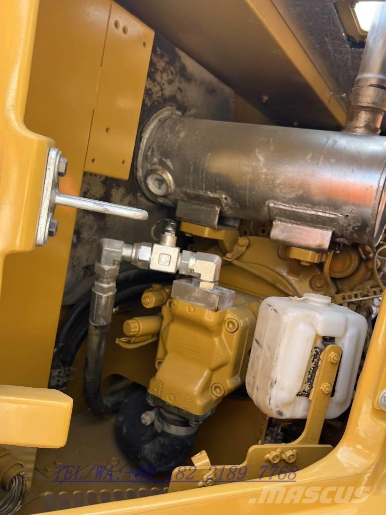 CAT 310 Гусеничні екскаватори