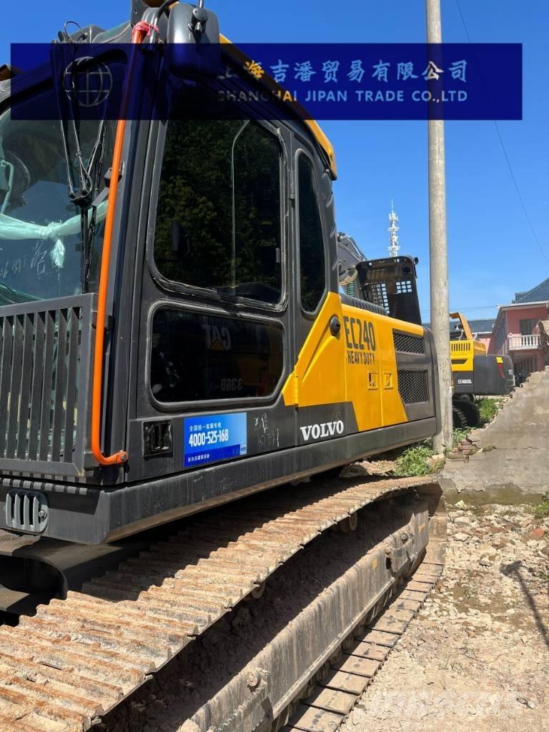 Volvo EC 240 Гусеничні екскаватори