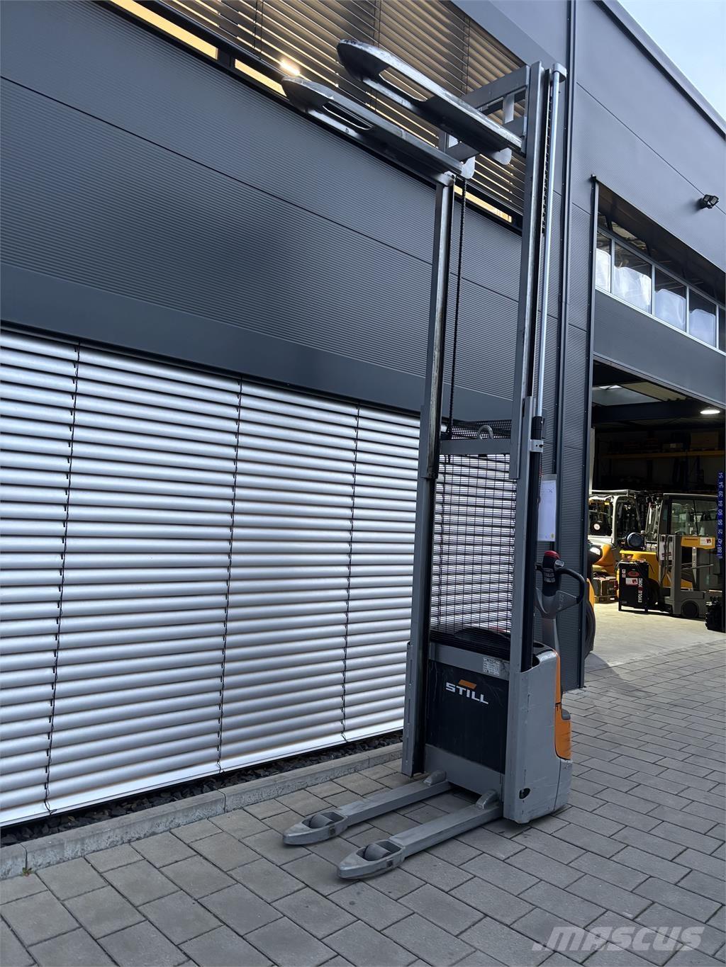 Still EXV 10 Самохідні електроштабелери