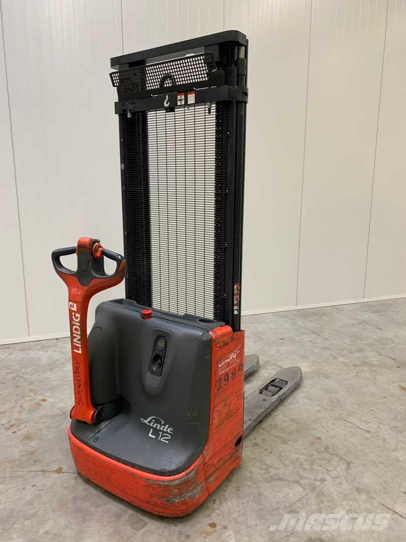 Linde L12 Самохідні електроштабелери