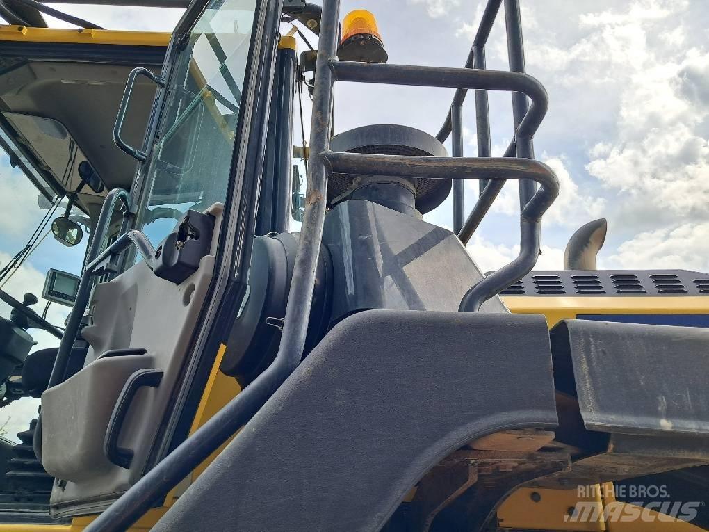 Komatsu WA480-8 Фронтальні навантажувачі