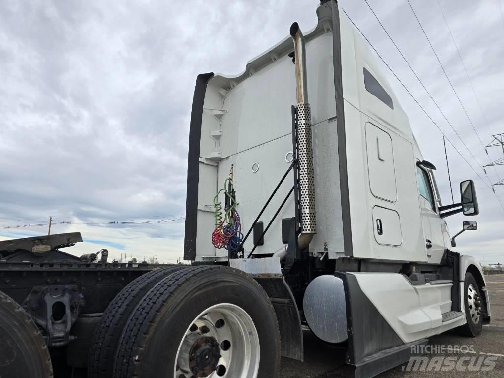 Kenworth T 680 Тягачі