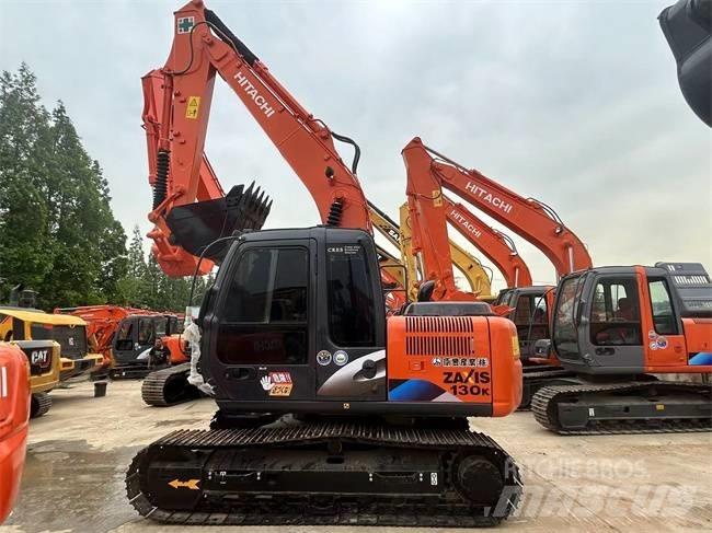 Hitachi ZX 120 Гусеничні екскаватори