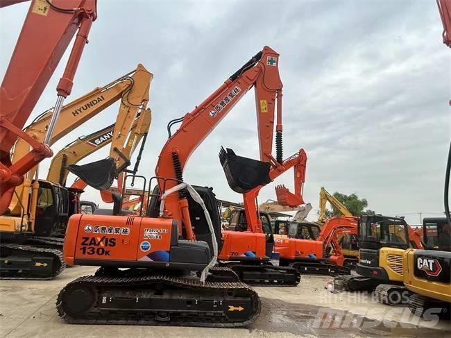 Hitachi ZX 120 Гусеничні екскаватори