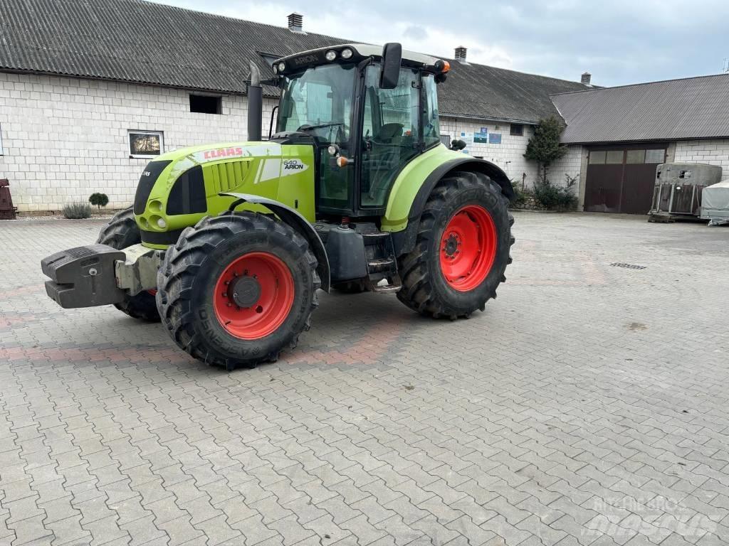 CLAAS Arion 640 Трактори