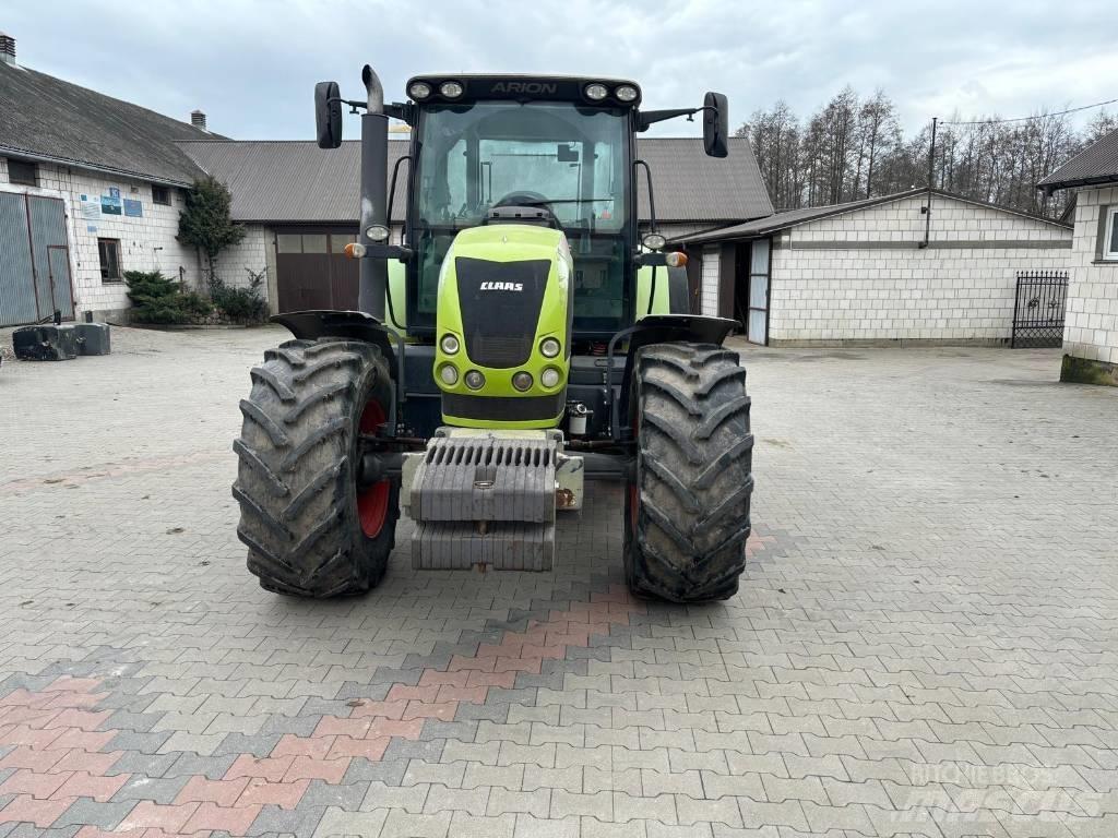 CLAAS Arion 640 Трактори