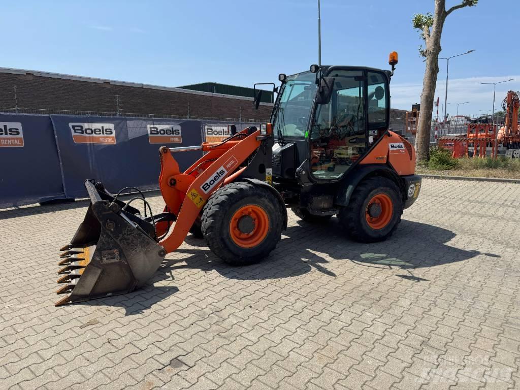 Komatsu WA70-7 Фронтальні навантажувачі