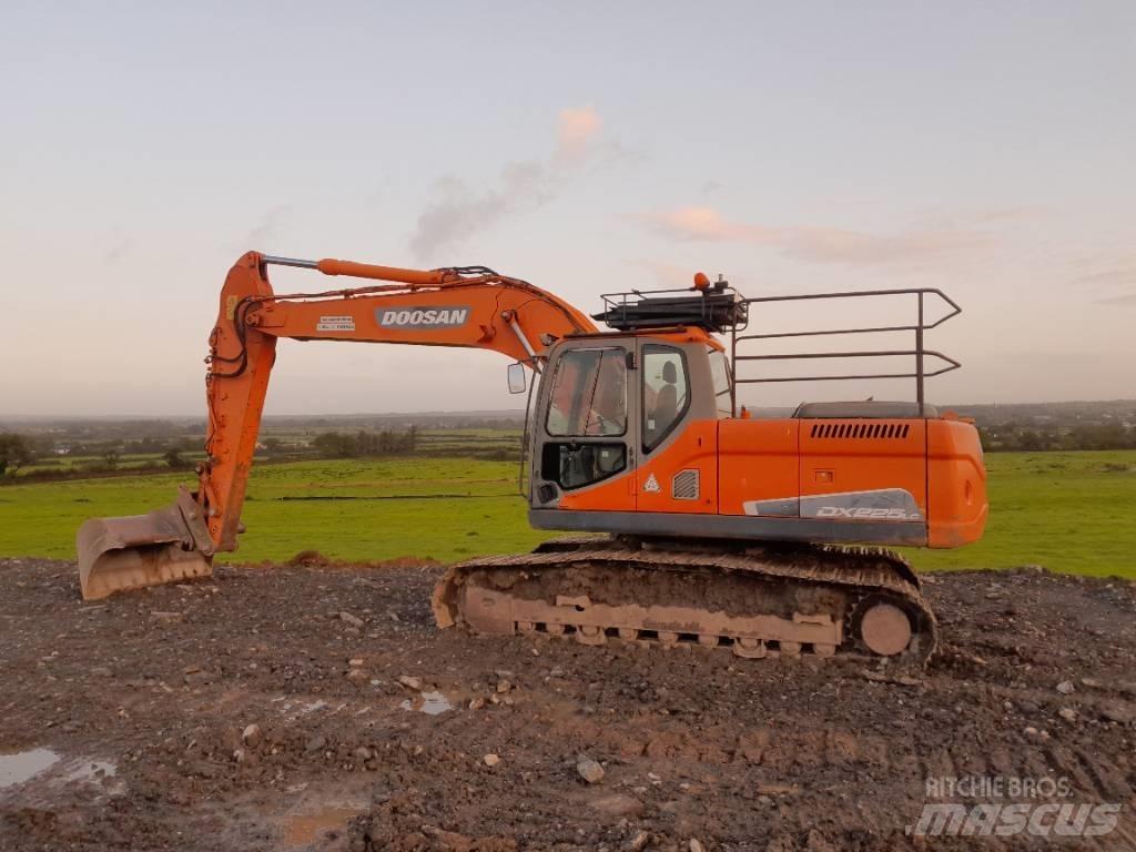 Doosan DX 225 Гусеничні екскаватори
