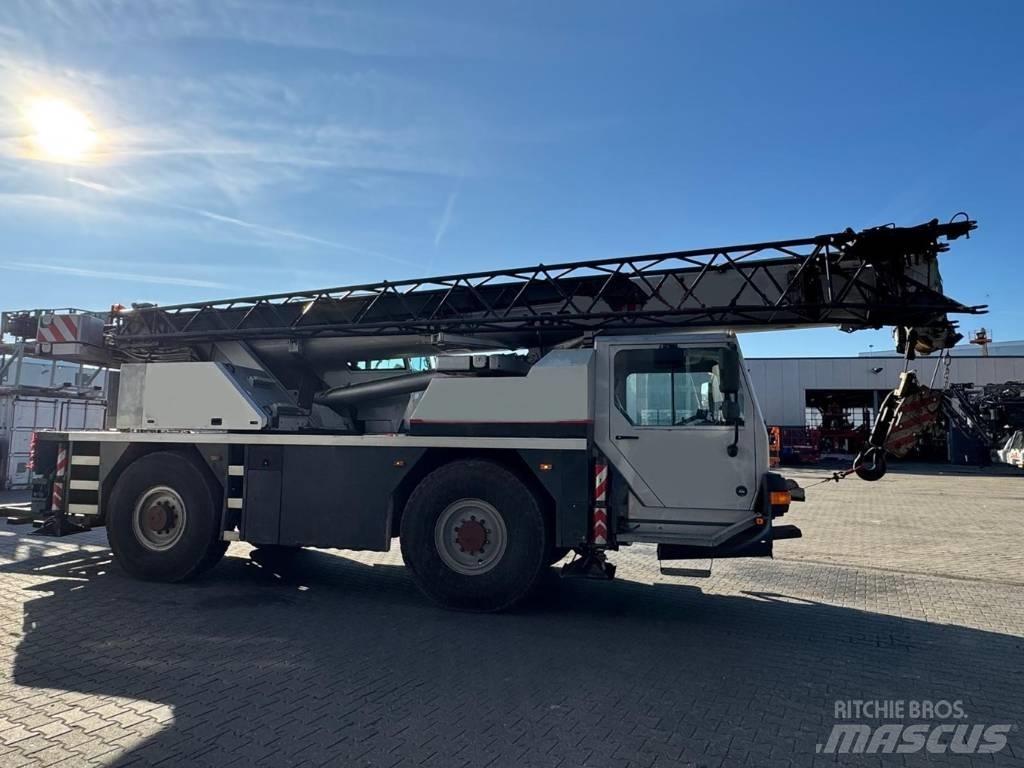 Liebherr LTM 1030-2 автокрани