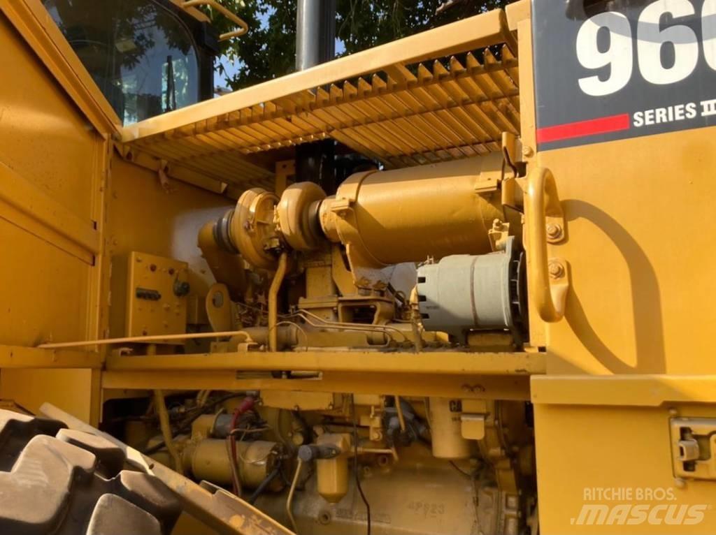 CAT 966 F II Фронтальні навантажувачі