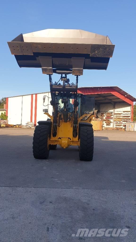 Volvo L 120 H Фронтальні навантажувачі