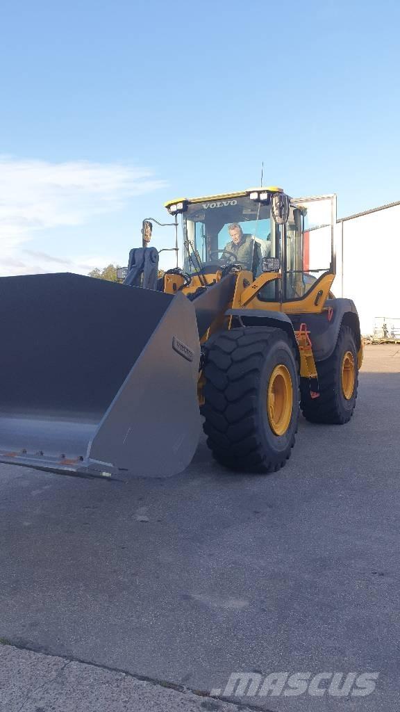 Volvo L 120 H Фронтальні навантажувачі