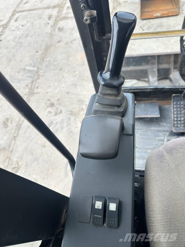 CAT 302.5 Міні-екскаватори < 7т
