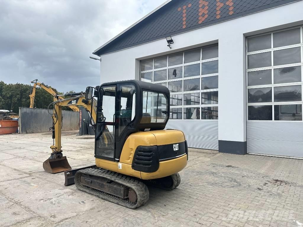 CAT 302.5 Міні-екскаватори < 7т