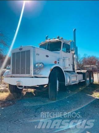 Peterbilt 359 Тягачі