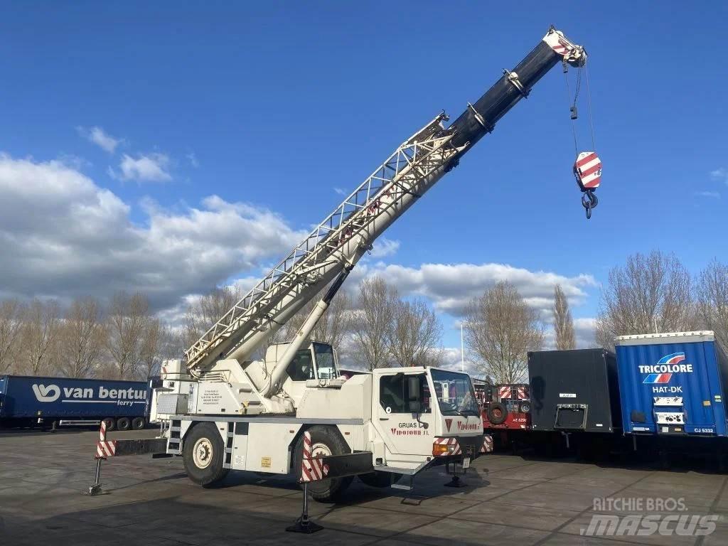 Liebherr LTM1030 автокрани