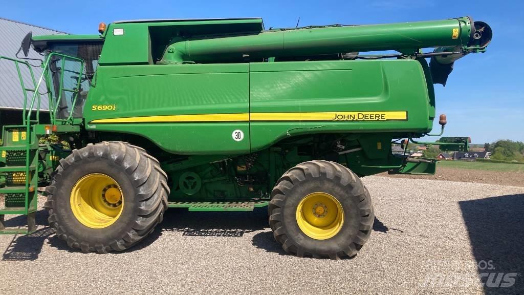 John Deere S690I Зернозбиральні комбайни