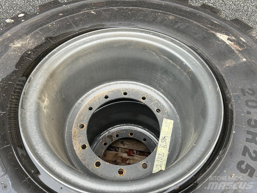  Westlake 20.5R25 L5 Шини
