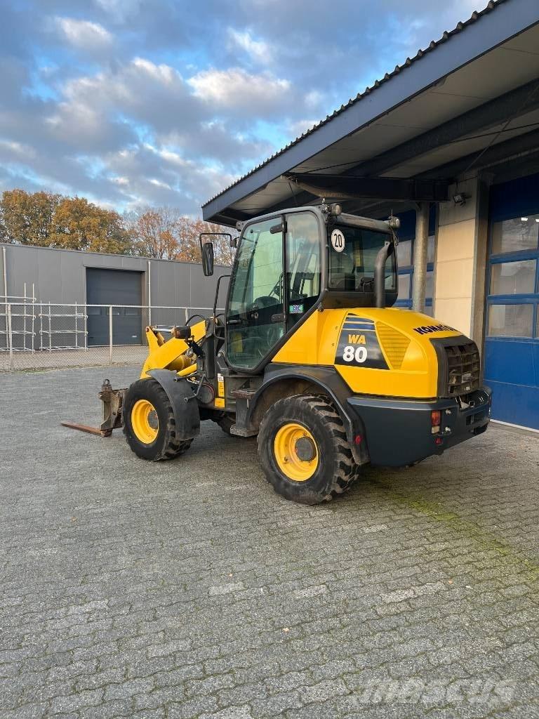 Komatsu WA 80-6 Фронтальні навантажувачі