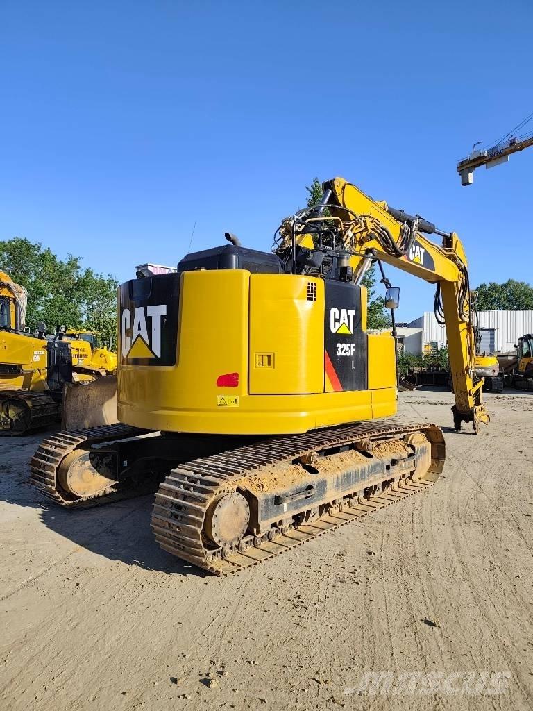 CAT 325 FL CR Гусеничні екскаватори