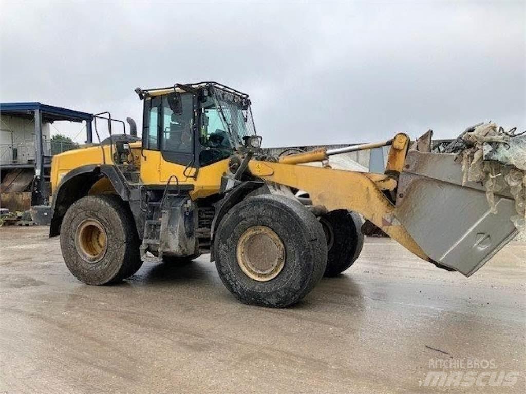 Komatsu WA 380--8E0 Фронтальні навантажувачі