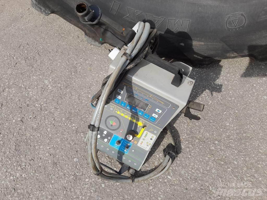 Caruelle 400S Причіпні обприскувачі