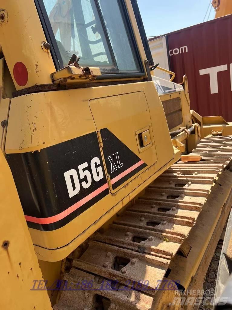 CAT D5G Гусеничні бульдозери