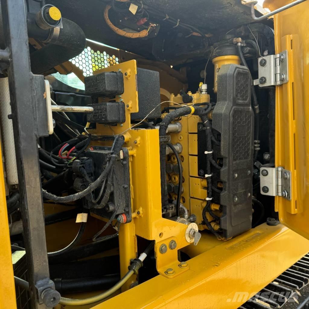 CAT 310 Гусеничні екскаватори