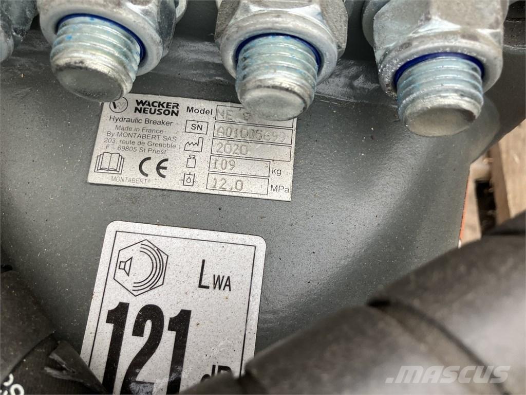 Montabert NE8 Плуги