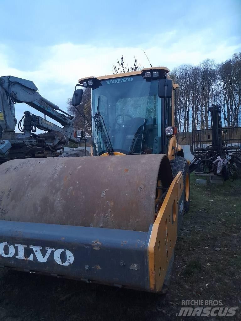 Volvo SD 135 B Грунтові котки